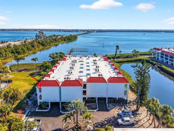 3805 E BAY DRIVE, Unit 201, HOLMES BEACH, FL 34217