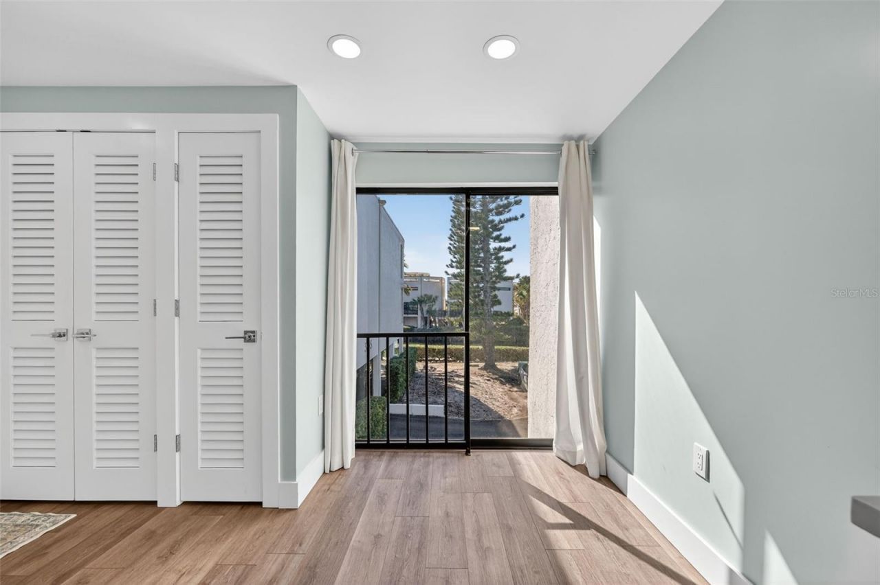 3805 E Bay Drive, Unit 201, Holmes Beach, FL 34217 Photo