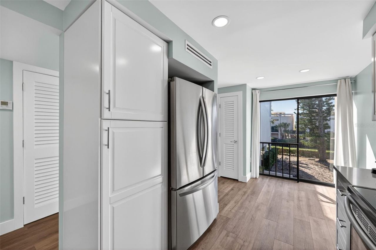 3805 E Bay Drive, Unit 201, Holmes Beach, FL 34217 Photo