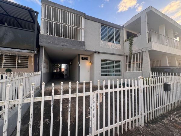 V-4 CALLE 1 REPARTO VALENCIA, BAYAMON, PR 00959