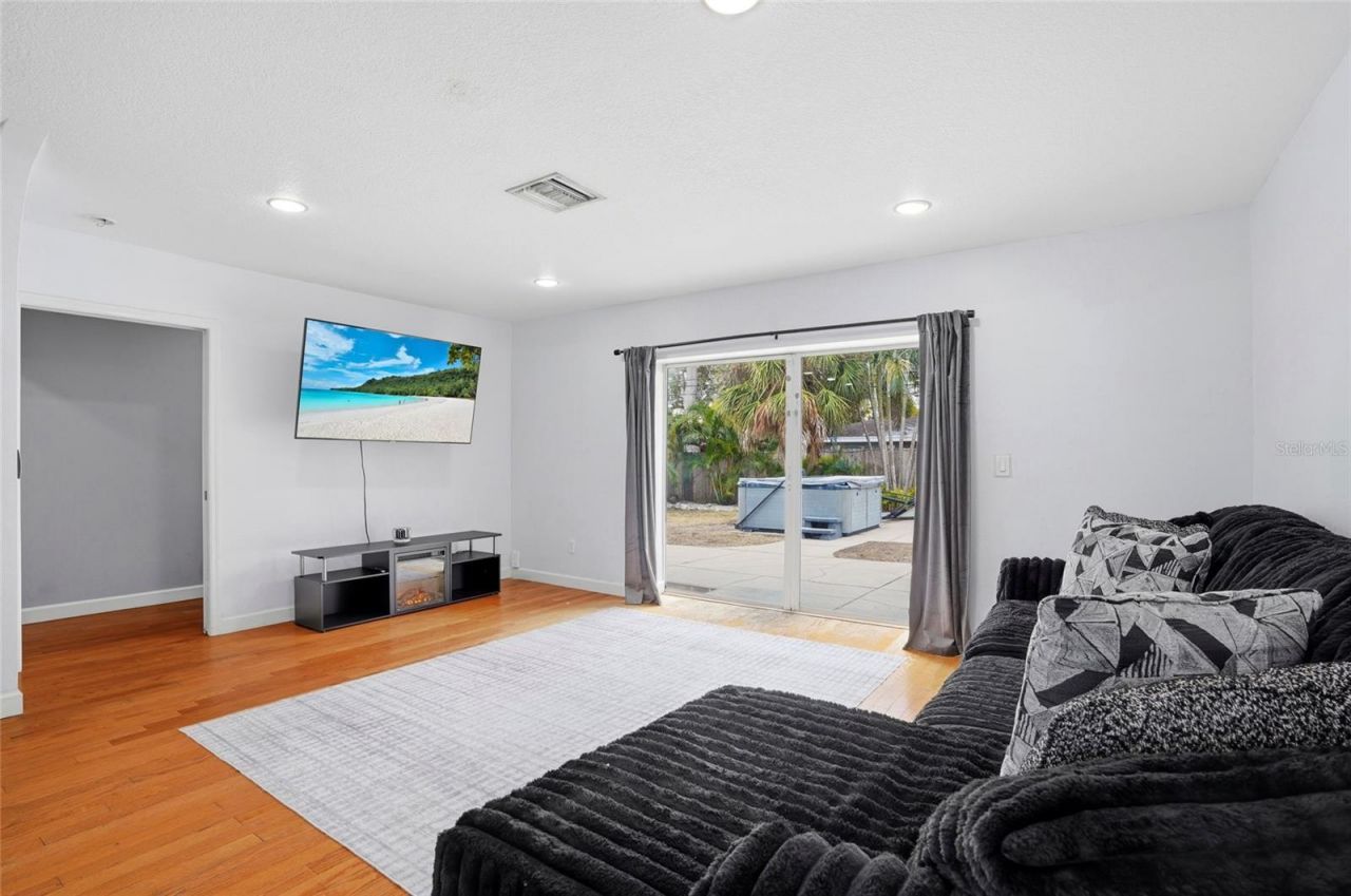 2166 Lanai Avenue, Belleair Bluffs, FL 33770 Photo