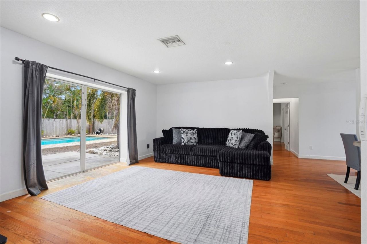 2166 Lanai Avenue, Belleair Bluffs, FL 33770 Photo