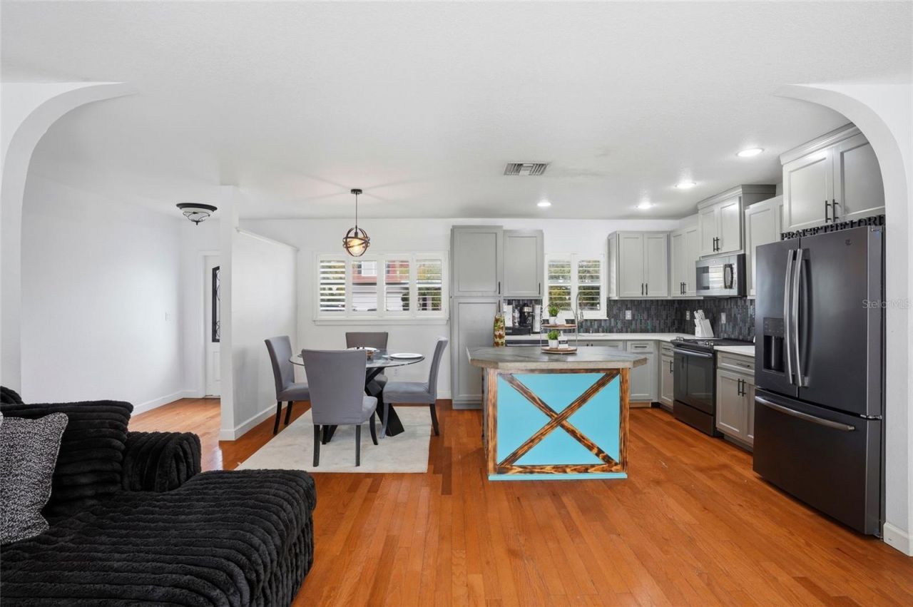 2166 Lanai Avenue, Belleair Bluffs, FL 33770 Photo