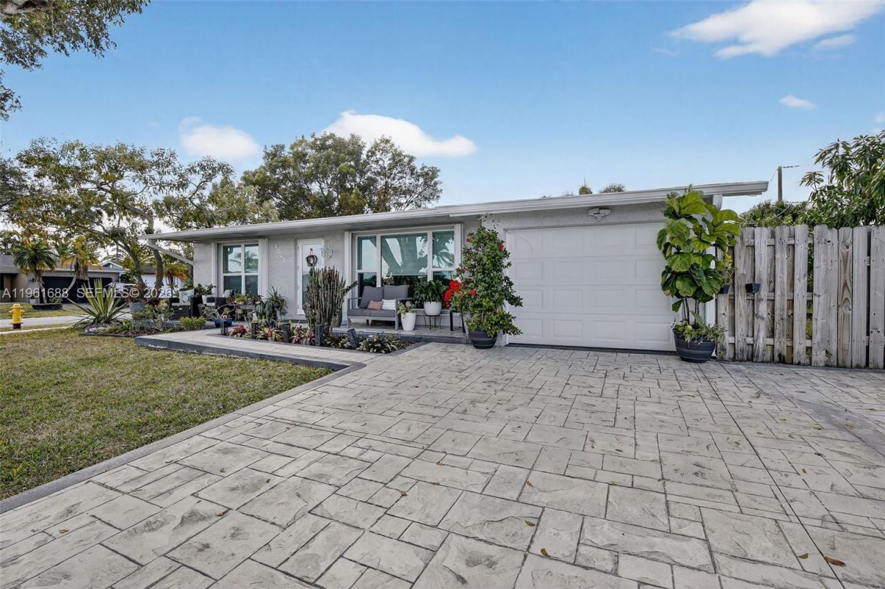 4221 NW 114th Ave, Sunrise, FL 33323 Photo