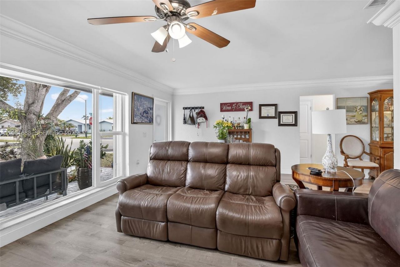 4221 NW 114th Ave, Sunrise, FL 33323 Photo