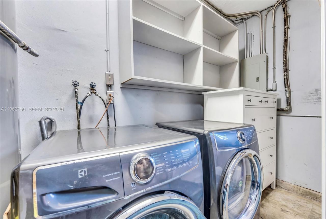 8600 NW 25th Ct, Sunrise, FL 33322 Photo