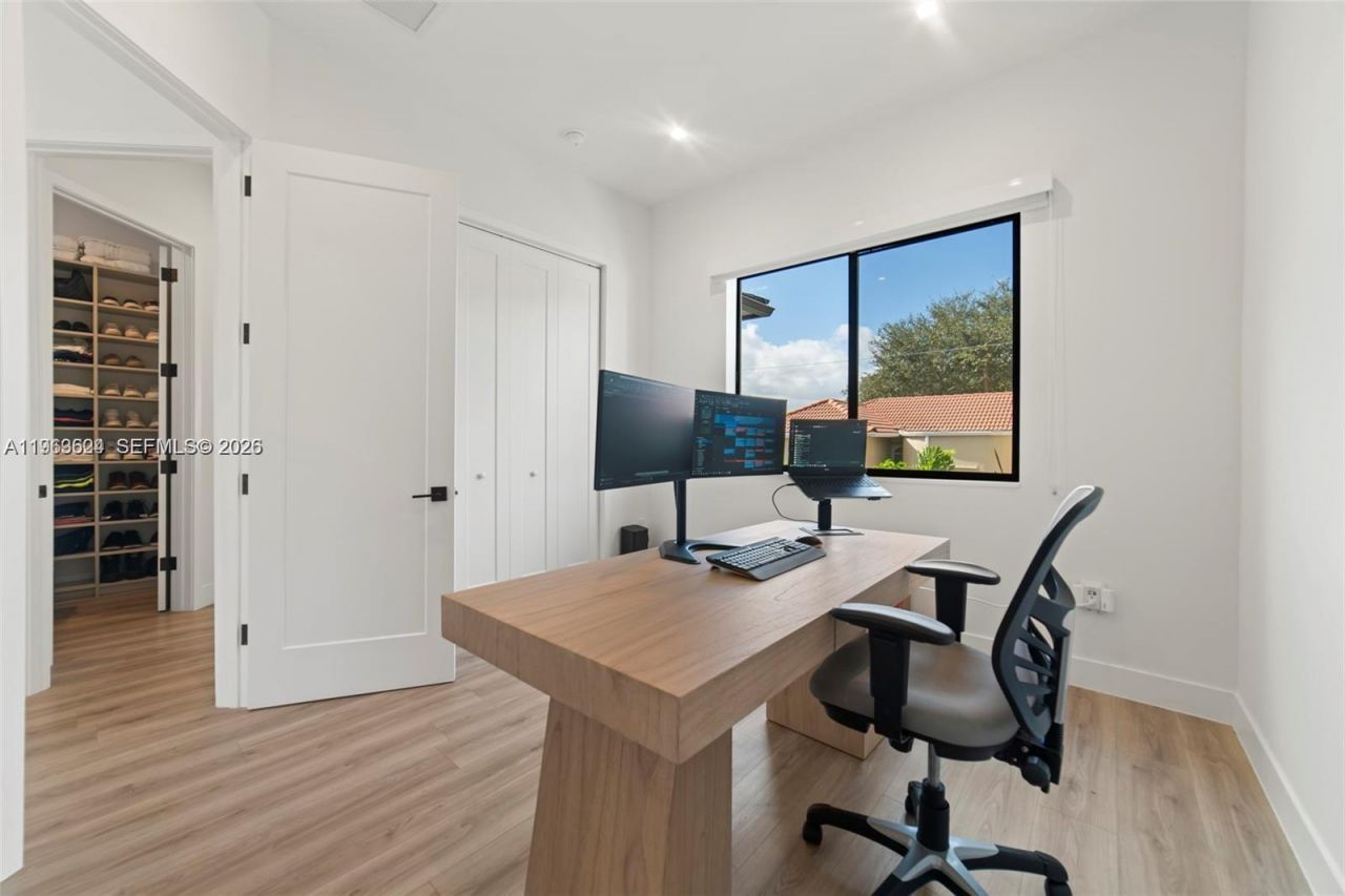 7771 SW 99th St , Miami, FL 33156 Photo