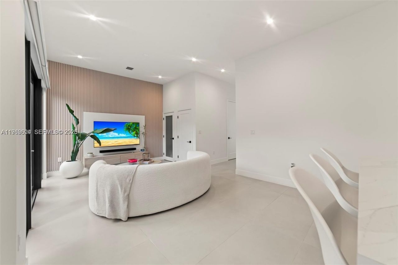 7771 SW 99th St , Miami, FL 33156 Photo