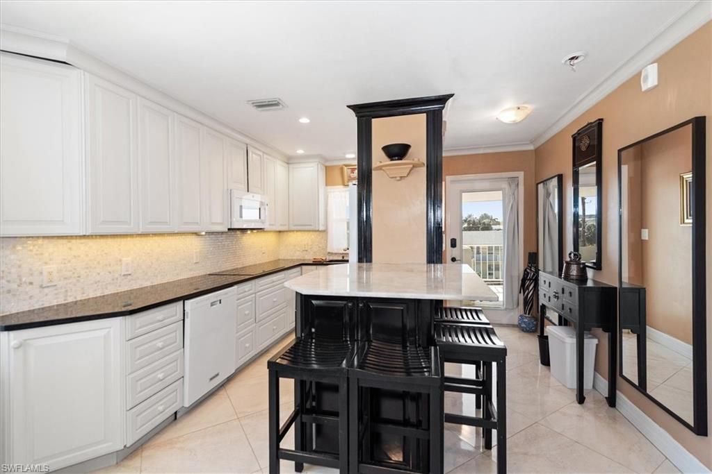 498 Broad Ave S, Unit H498, Naples, FL 34102 Photo