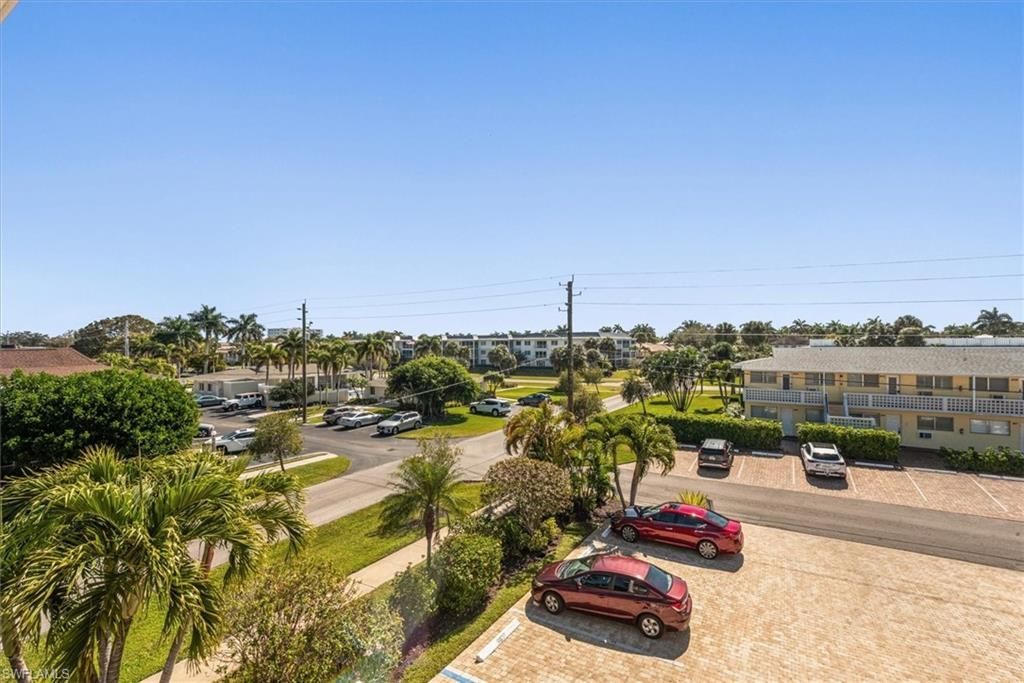 498 Broad Ave S, Unit H498, Naples, FL 34102 Photo