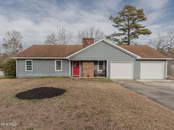 2206 Bridle Trail, Midway Park, NC 28544