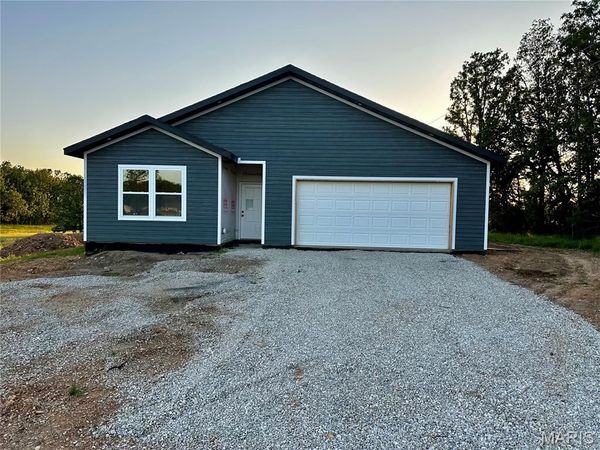2043 Kay Avenue, Lebanon, MO 65536