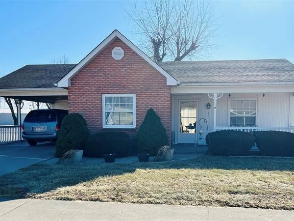 721 Ridge , Shelbina, MO 63468