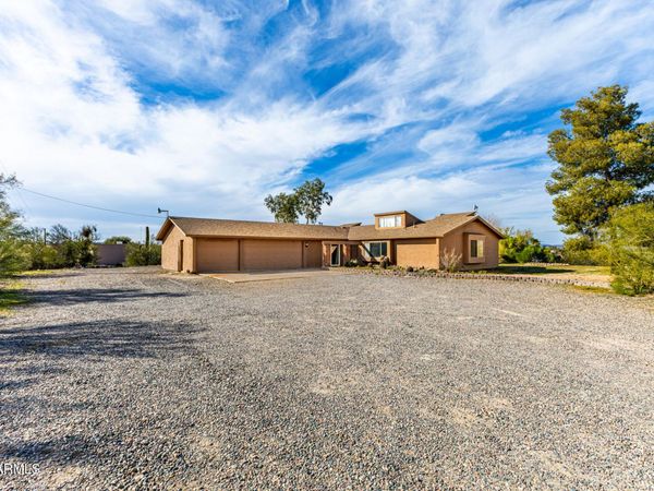 835 W PALO VERDE Drive, Wickenburg, AZ 85390