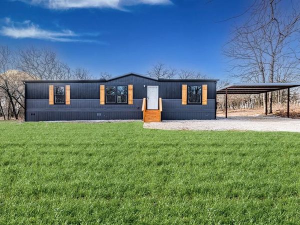 300 Huddleston Road, Sunset, TX 76270