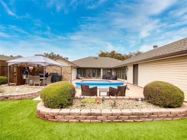 2246 Valley Mill, Carrollton, TX 75006