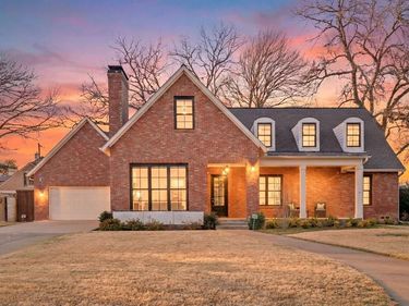 7137 Meadow Lake Avenue, Dallas, TX 75214