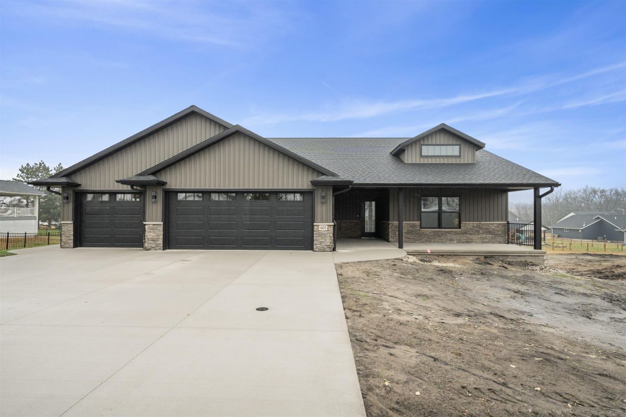 605 Charles Street, Delhi, IA 52223 Main Photo