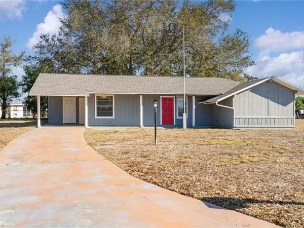 100 Contee DR, LEHIGH ACRES, FL 33936