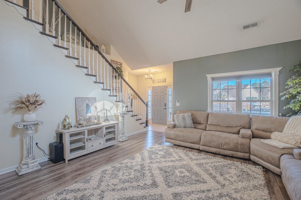 513 June Bug Ct.  Photo 17