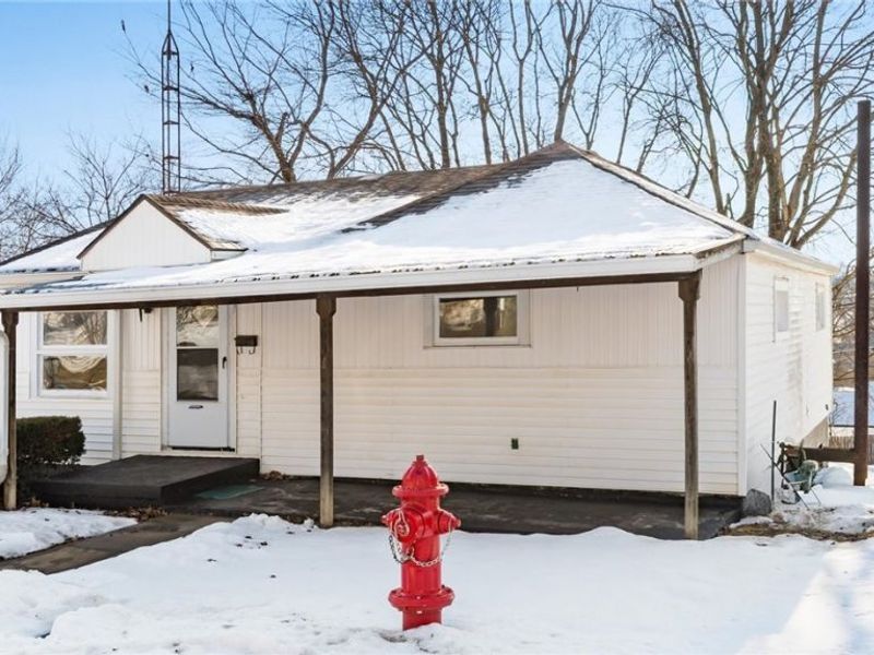 305 N High Street, New Lexington, OH 43764 Photo 2