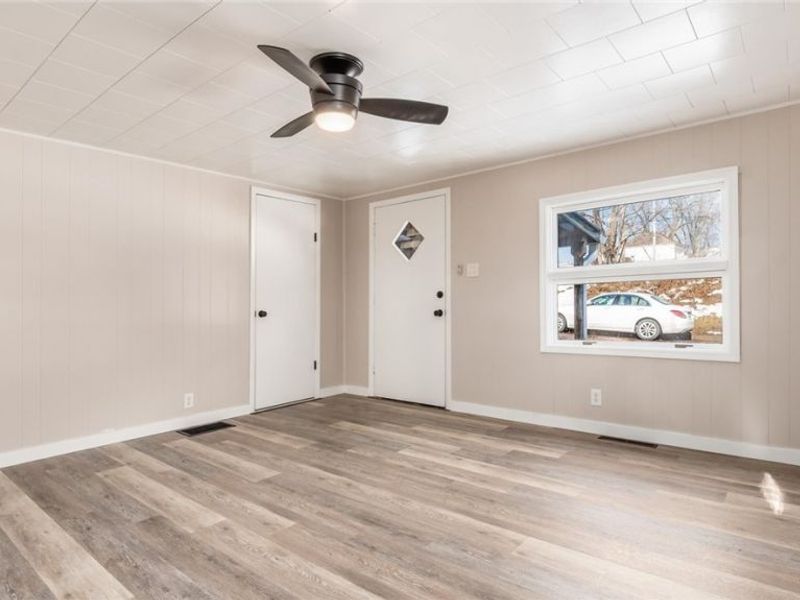 305 N High Street, New Lexington, OH 43764 Photo 6