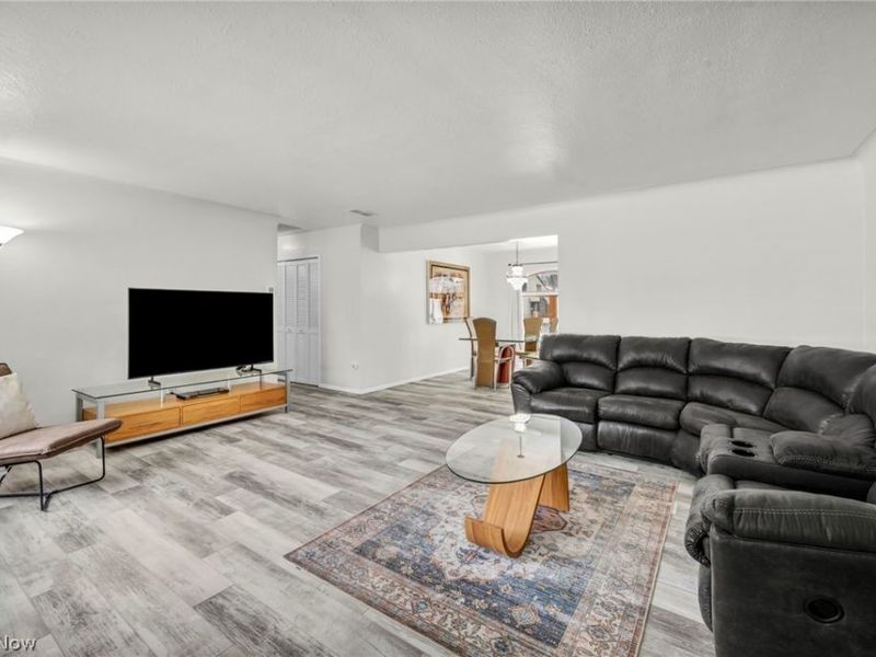 498 Jeannette Drive, Richmond Heights, OH 44143 Photo 20