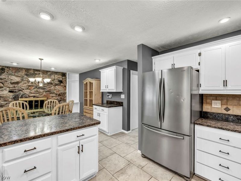 498 Jeannette Drive, Richmond Heights, OH 44143 Photo 7