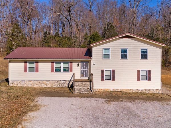 2422 Lewisburg Road , Russellville, KY 42276