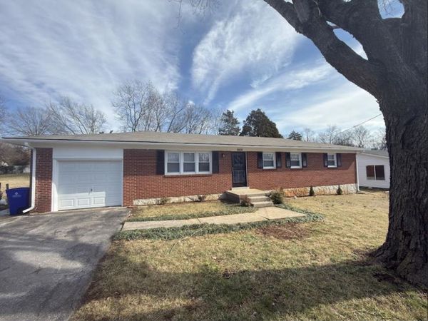 1300 S Lee Drive, Bowling Green, KY 42101