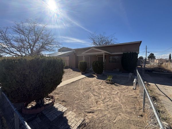 2827 Bel Air Drive NE, Albuquerque, NM 87110