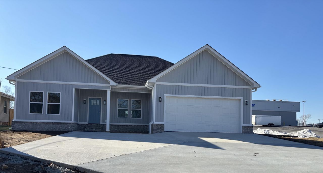 1450 E College Street Batesville, AR 72501