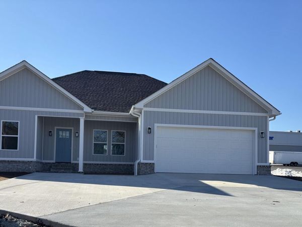 1450 E College Street, Batesville, AR 72501