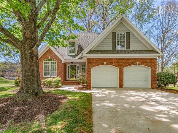 971 Wyckshire Court , Whitsett, NC 27377