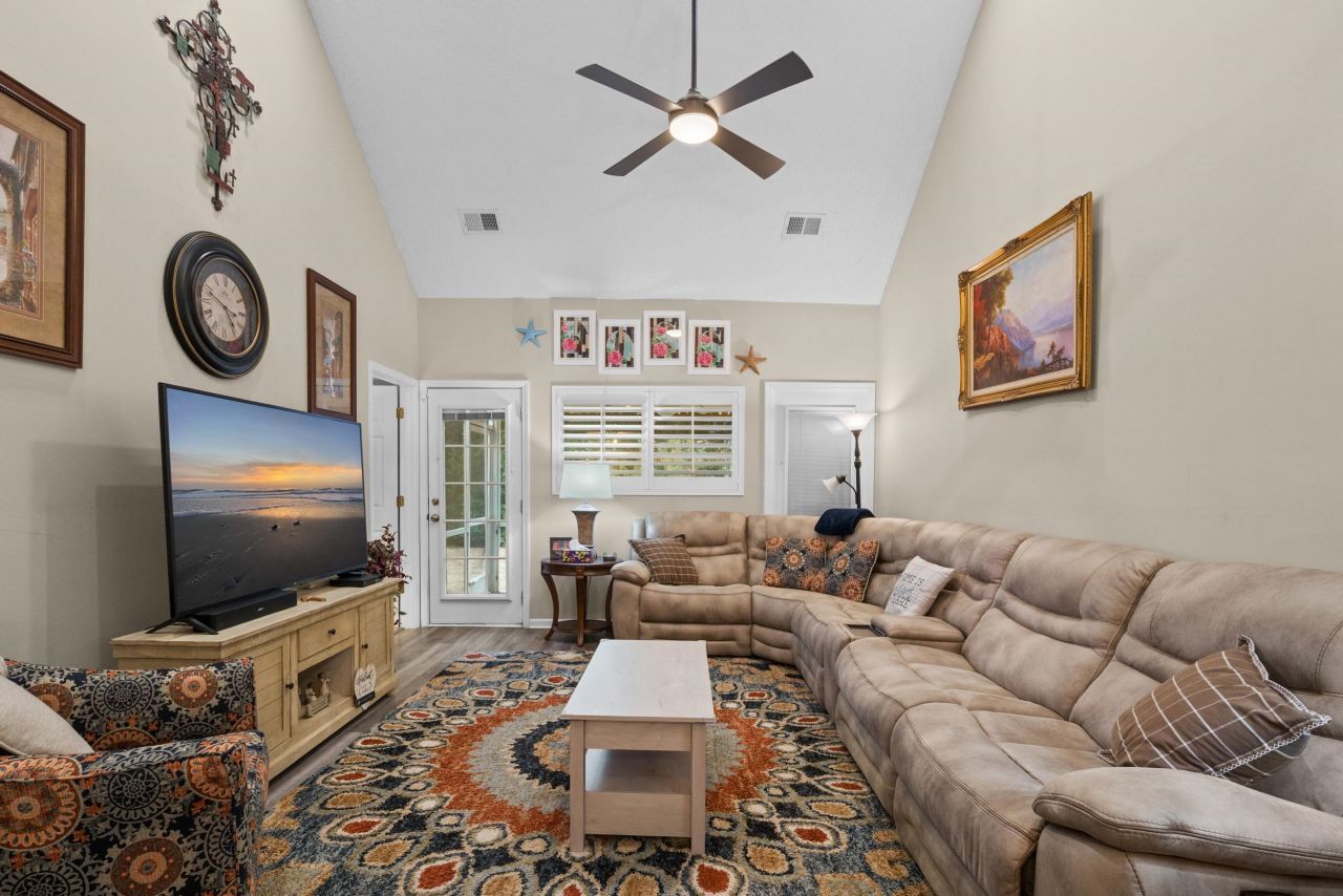 1004 Stanton Pl. Photo 12