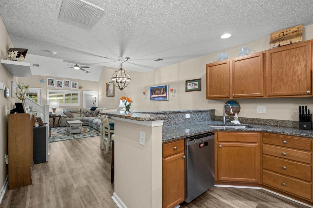 1004 Stanton Pl. Photo 3