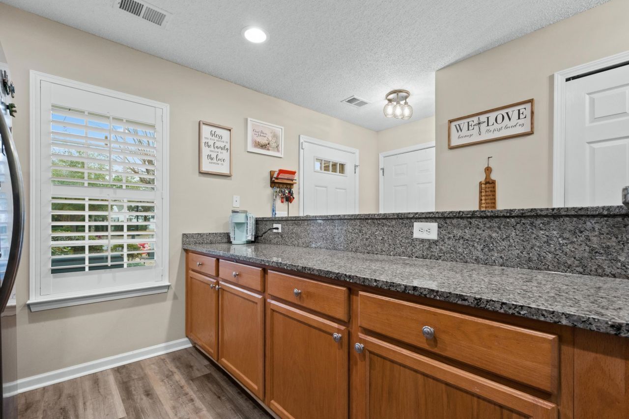 1004 Stanton Pl. Photo 5