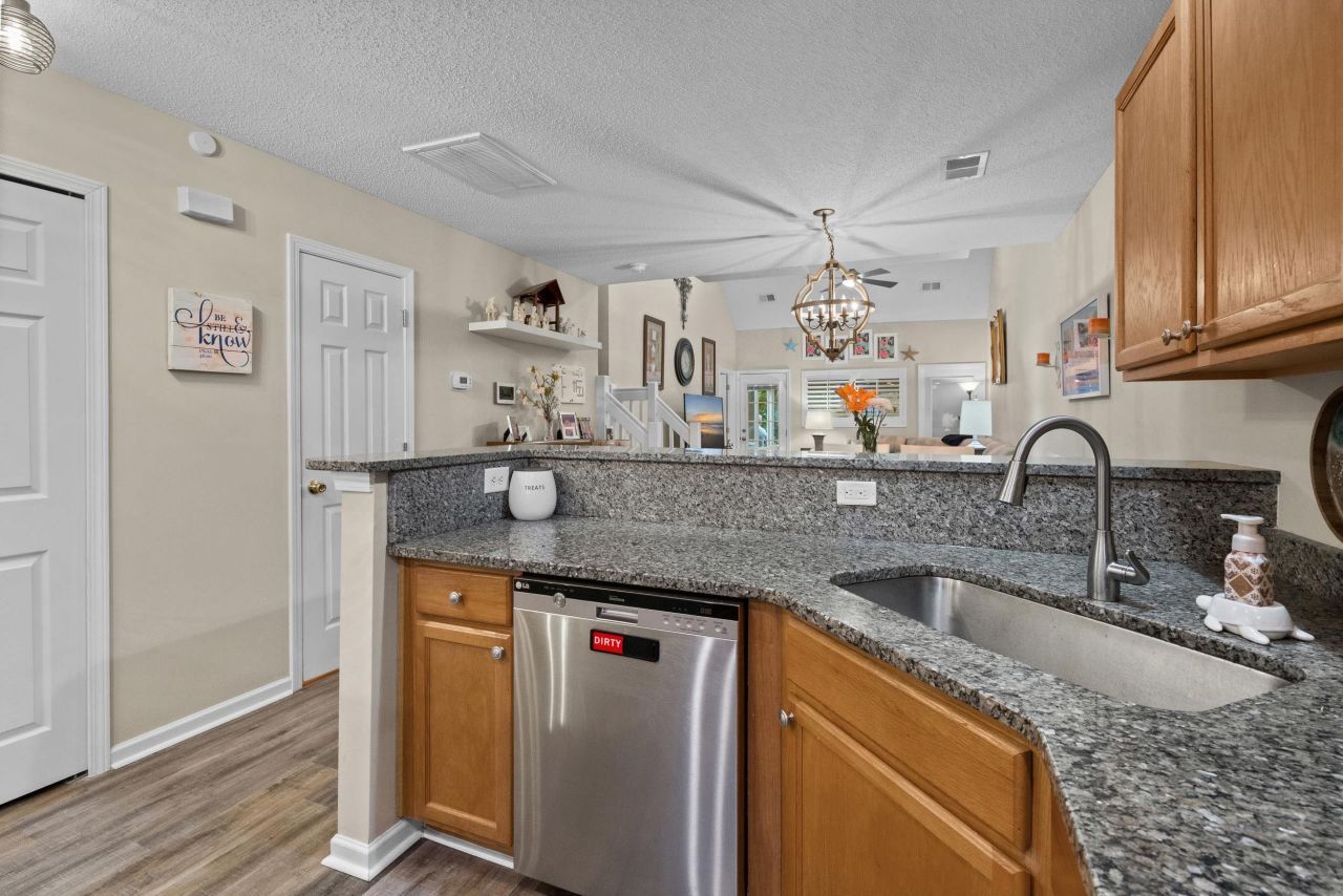 1004 Stanton Pl. Photo 8