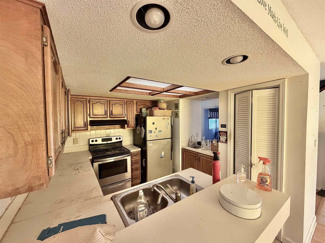 63 Battery White Ct. Photo 5