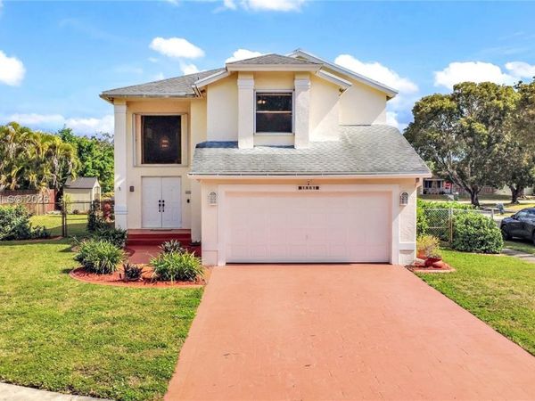1801 NW 120th Ter, Pembroke Pines, FL 33026
