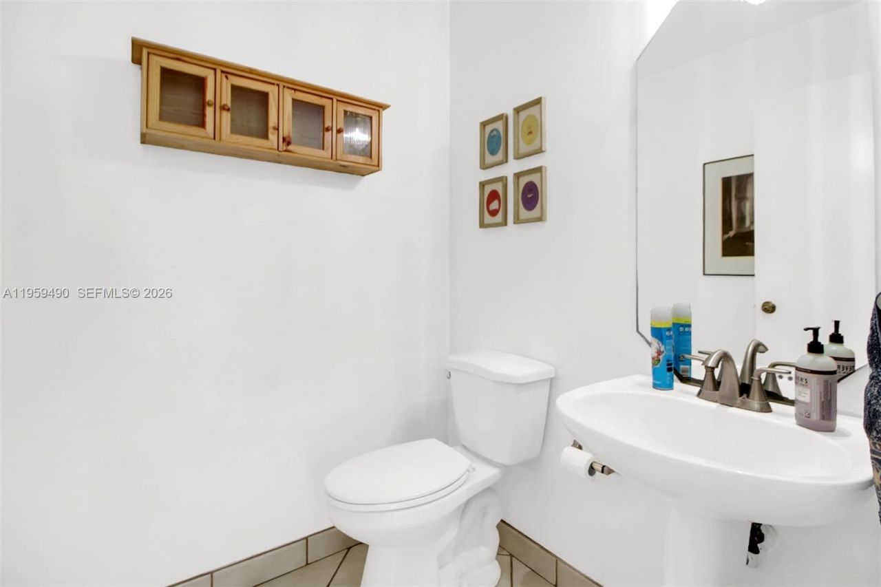 1801 NW 120th Ter, Pembroke Pines, FL 33026 Photo