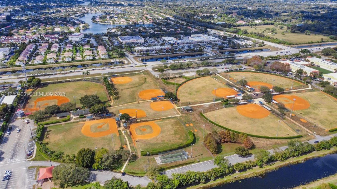 1801 NW 120th Ter, Pembroke Pines, FL 33026 Photo