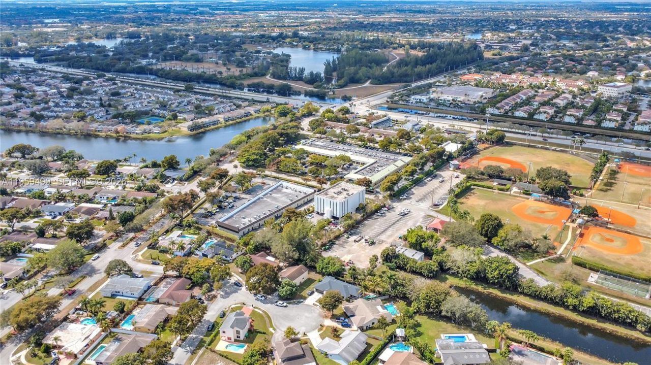 1801 NW 120th Ter, Pembroke Pines, FL 33026 Photo