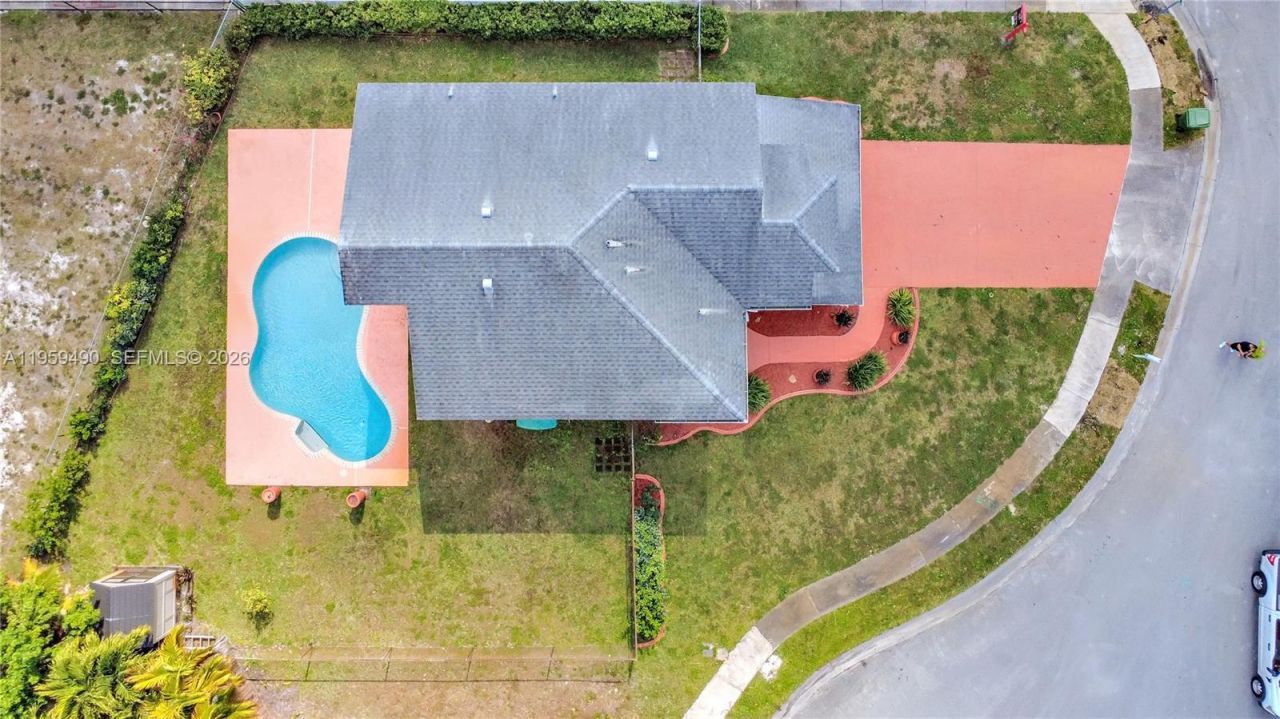 1801 NW 120th Ter, Pembroke Pines, FL 33026 Photo