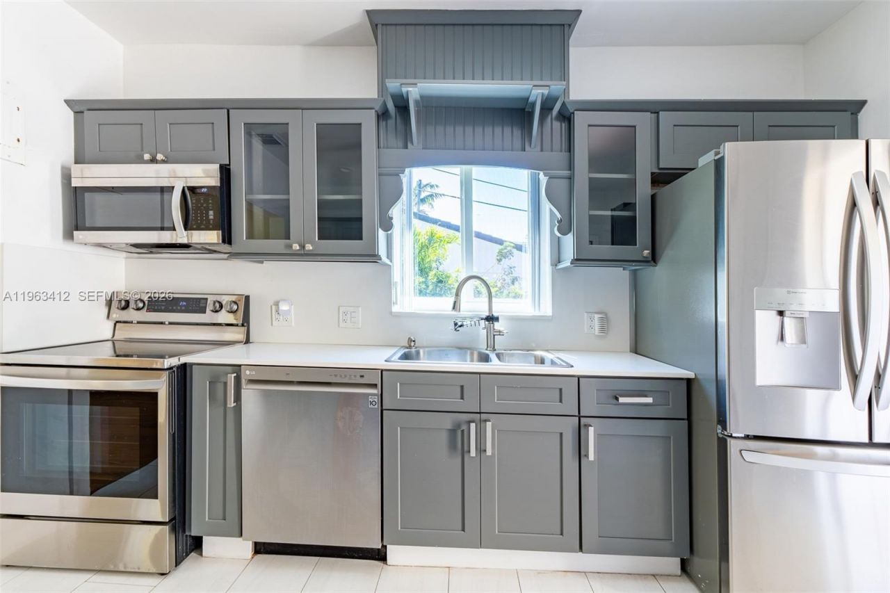 630 SW 25th Rd, Miami, FL 33129 Photo