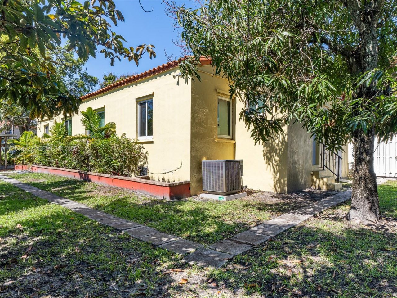 630 SW 25th Rd, Miami, FL 33129 Photo