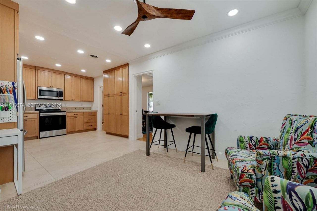 8425 SW 174th St , Palmetto Bay, FL 33157 Photo