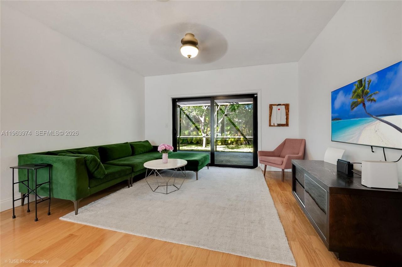 8425 SW 174th St , Palmetto Bay, FL 33157 Photo