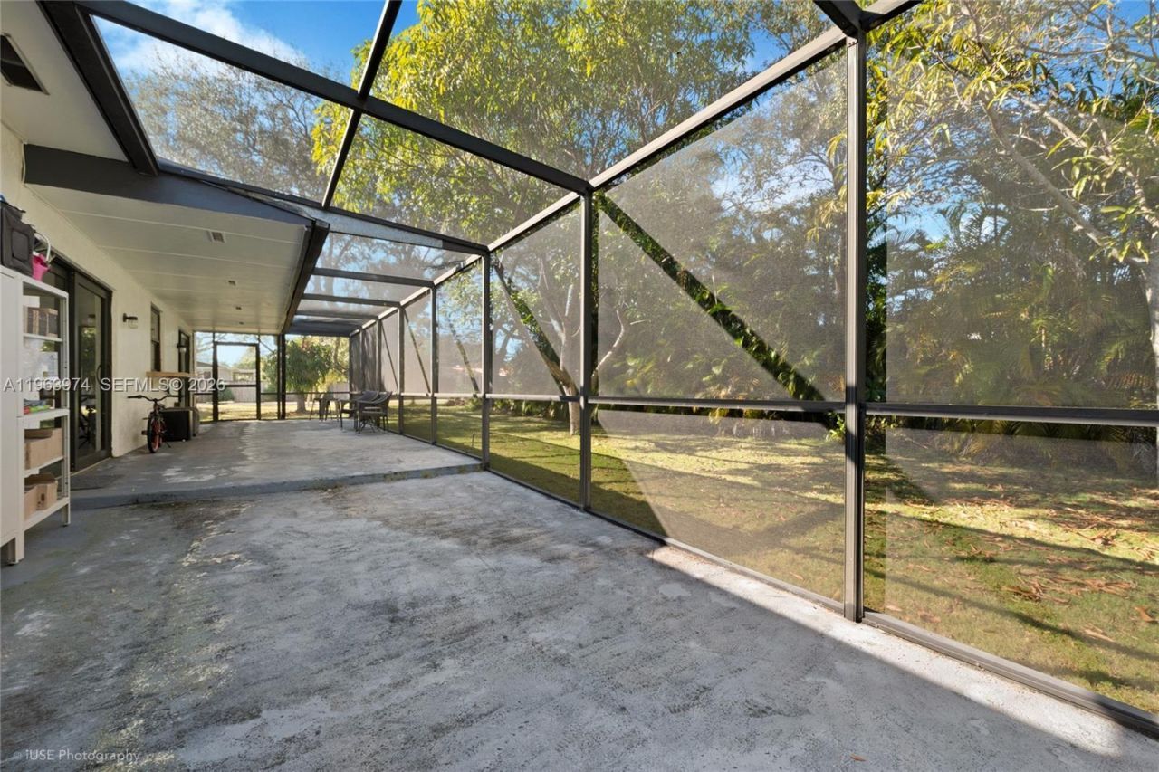 8425 SW 174th St , Palmetto Bay, FL 33157 Photo