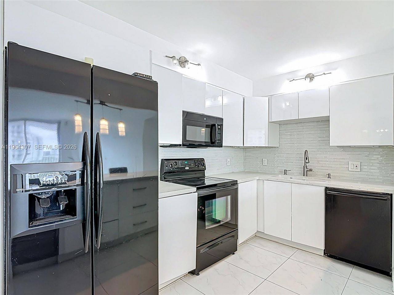 2801 NE 183rd St , Unit 1504W, Aventura, FL 33160 Photo